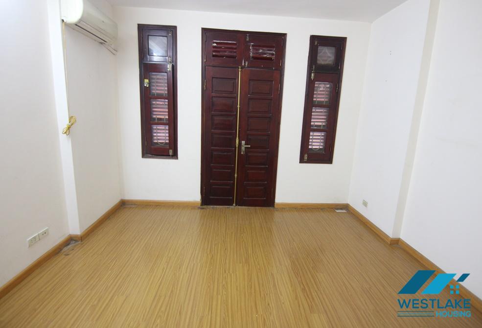 An unfurnished 5 bedroom house for rent in Tay Ho, Ha Noi