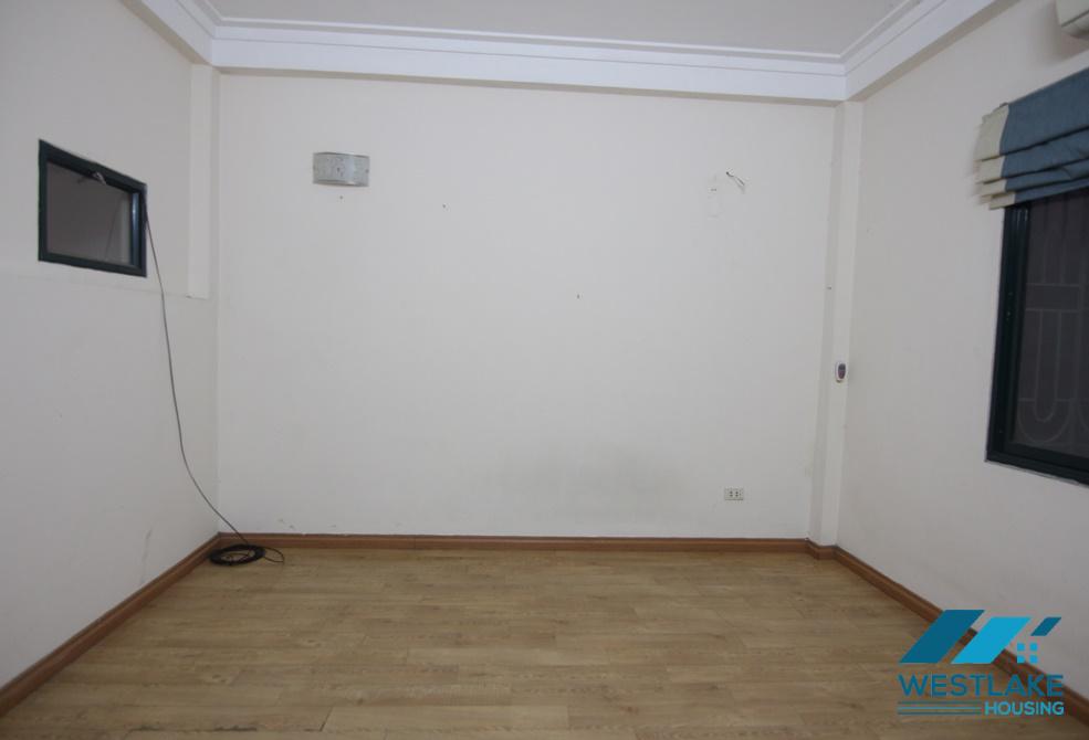 An unfurnished 5 bedroom house for rent in Tay Ho, Ha Noi