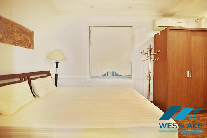 Spacious studio apartment for rent at an affordable price on Vu Mien Street, Tay Ho, Hanoi.