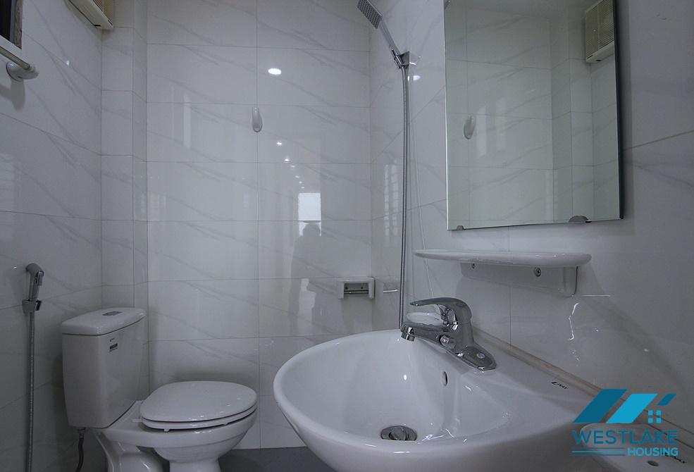 A new 5 floor office building for rent in Au Co, Tay ho A new 5 floor office building for rent in Au Co, Tay ho