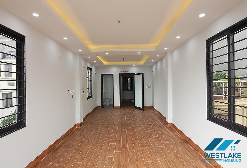 A new 5 floor office building for rent in Au Co, Tay ho A new 5 floor office building for rent in Au Co, Tay ho