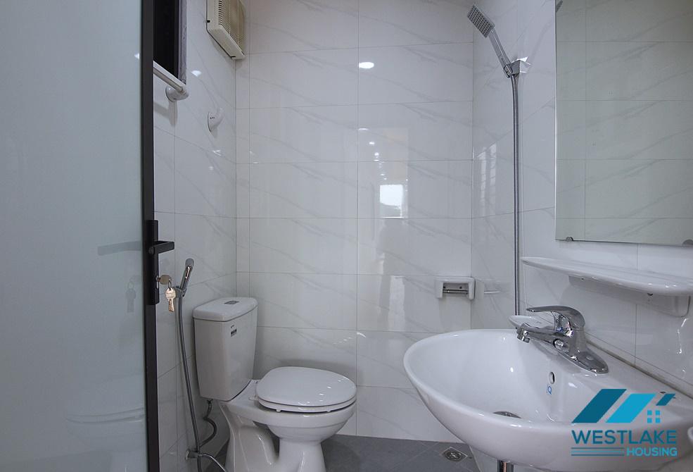 A new 5 floor office building for rent in Au Co, Tay ho A new 5 floor office building for rent in Au Co, Tay ho