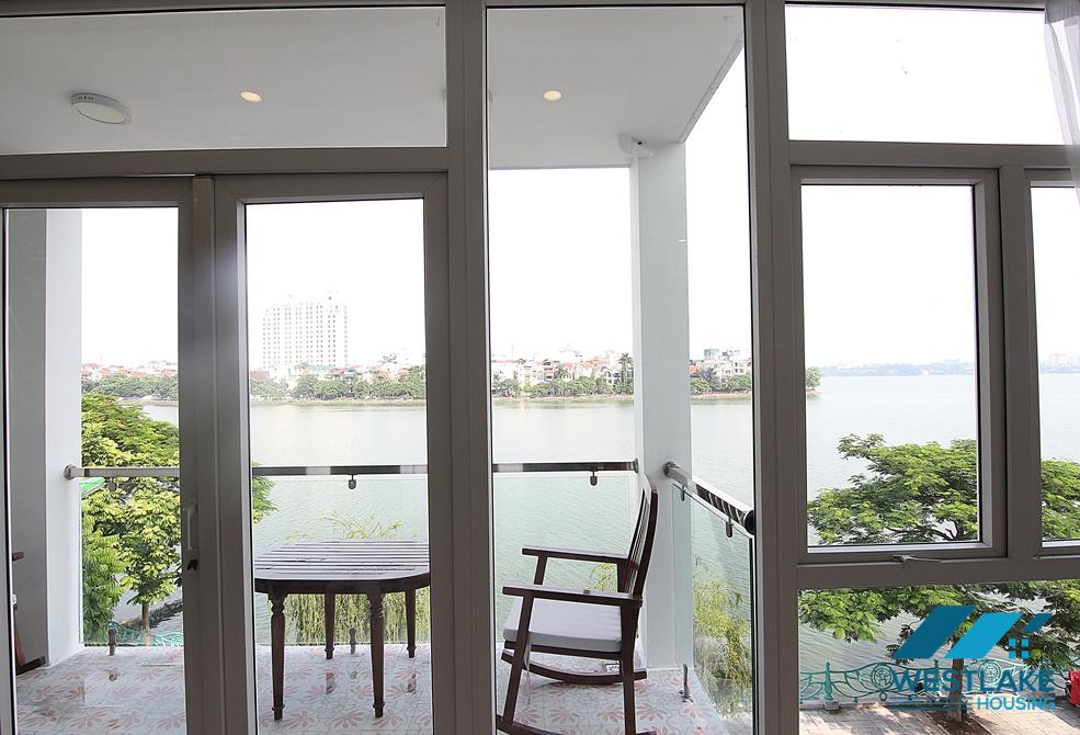 Beautiful lake view 02 bedrooms apartment for rent on Quang An street, Tay Ho, Ha Noi