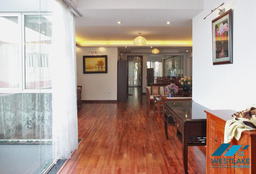 Large sized beautiful apartment for rent on Trich Sai, Tay Ho, Ha Noi