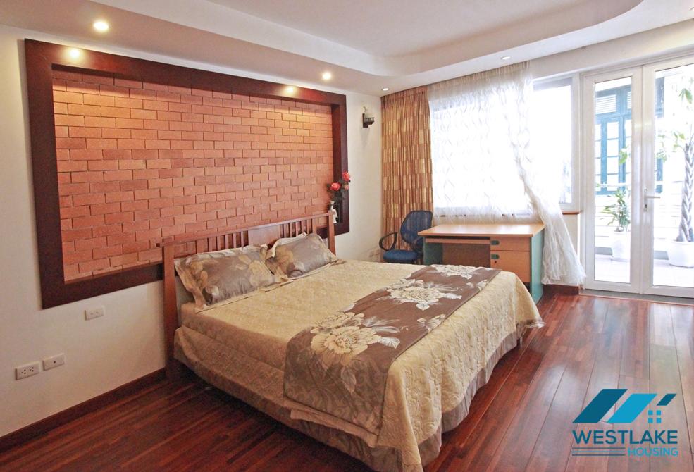 Large sized beautiful apartment for rent on Trich Sai, Tay Ho, Ha Noi