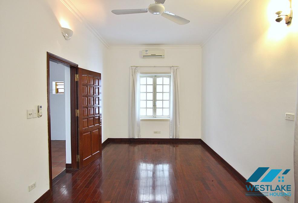A renovated 5 bedroom house for rent in Tay Ho, Ha Noi