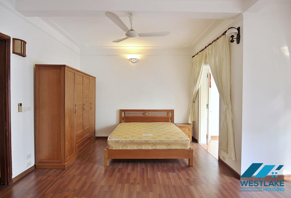 A renovated 5 bedroom house for rent in Tay Ho, Ha Noi