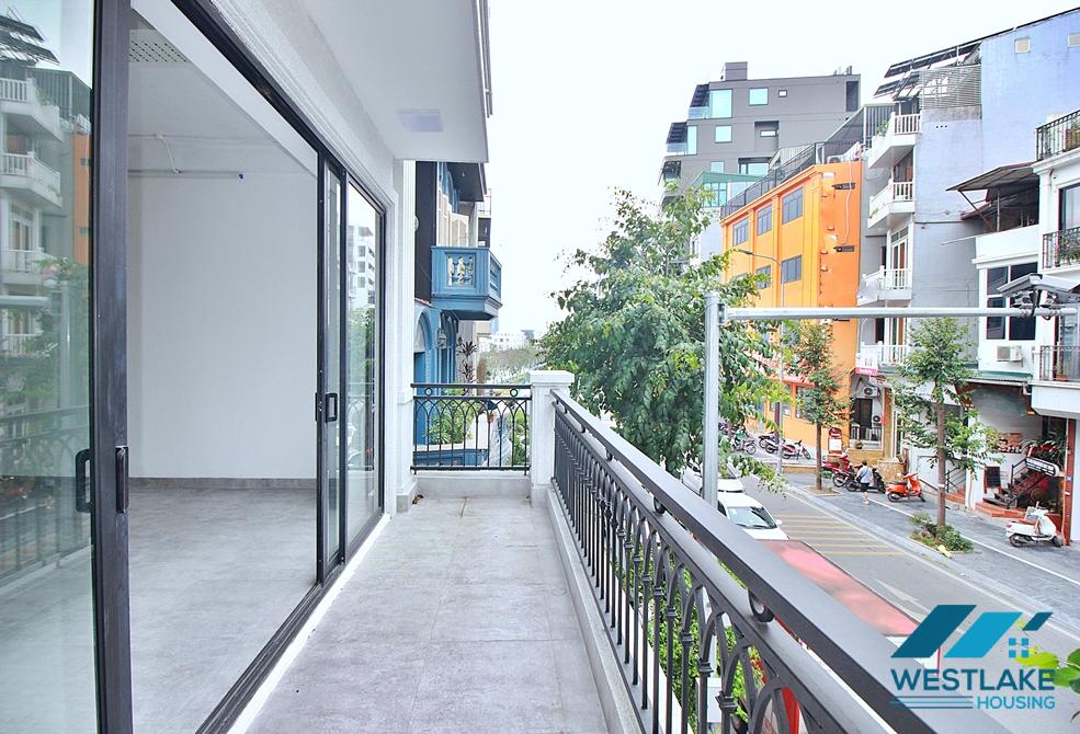 Renovated house for rent to make an office or restaurant in Tay Ho, Ha Noi