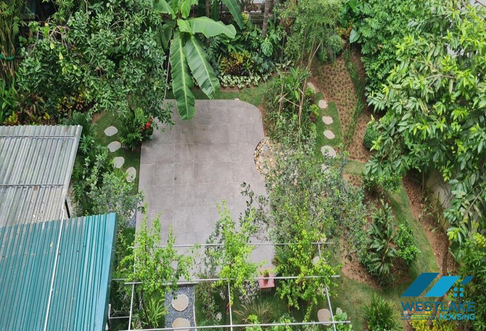Garden house 4 bedroom for rent in Vong Thi st , Tay Ho, Ha Noi