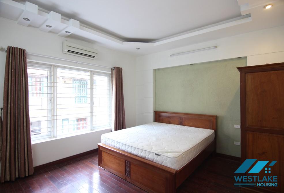 Cho Thuê Nhà 4 Phòng Ngủ Đẹp Và Rộng Sáng Thoáng Tại Tô Ngọc Vân, Tây Hồ, Hà Nội.