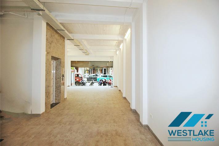 Cho Thuê Nhà Mới Được Cải Tạo Lại Để Làm Văn Phòng Hoặc Nhà Hàng Tại Tây Hồ, Hà Nội. Cho Thuê Nhà Mới Được Cải Tạo Lại Để Làm Văn Phòng Hoặc Nhà Hàng Tại Tây Hồ, Hà Nội.