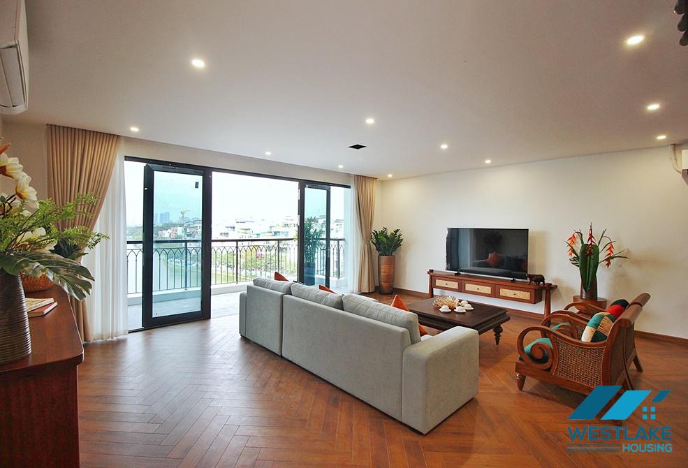 A brand new lake view 3 bedroom apartment for rent in Xuan Dieu, Tay Ho, Ha Noi