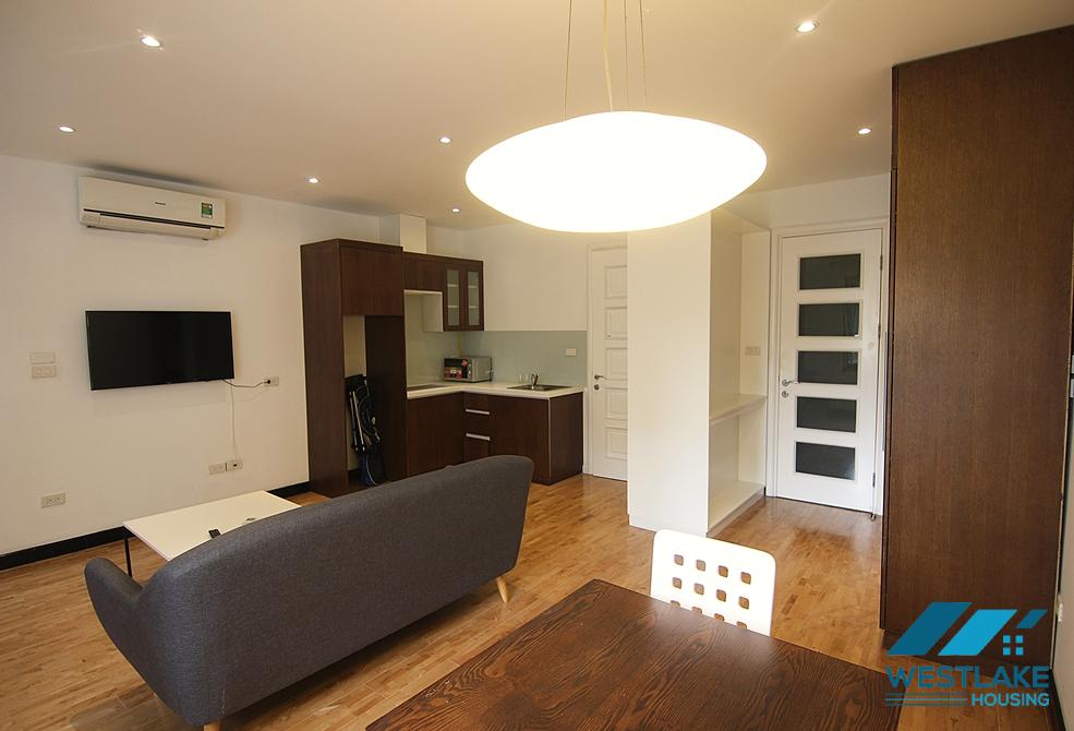 Modern and quiet apartment for rent in Tay Ho ward, Ha Noi