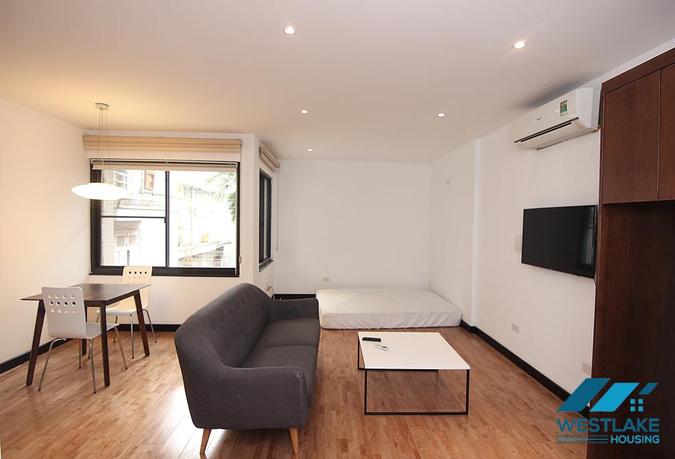 Modern and quiet apartment for rent in Tay Ho ward, Ha Noi