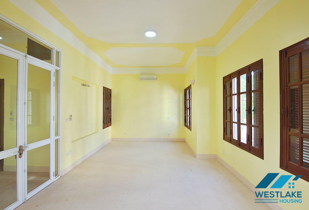 A spacious house with garage for rent in Tay Ho, Ha Noi