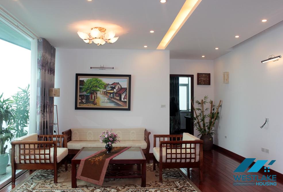 Lake view 2 bedrooms apartment for lease in Tay Ho ward, Hanoi