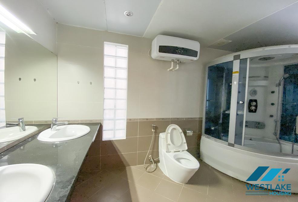 Nice design 02 bedrooms apartment with lake view for rent in Tu Hoa, Tay Ho, Ha Noi