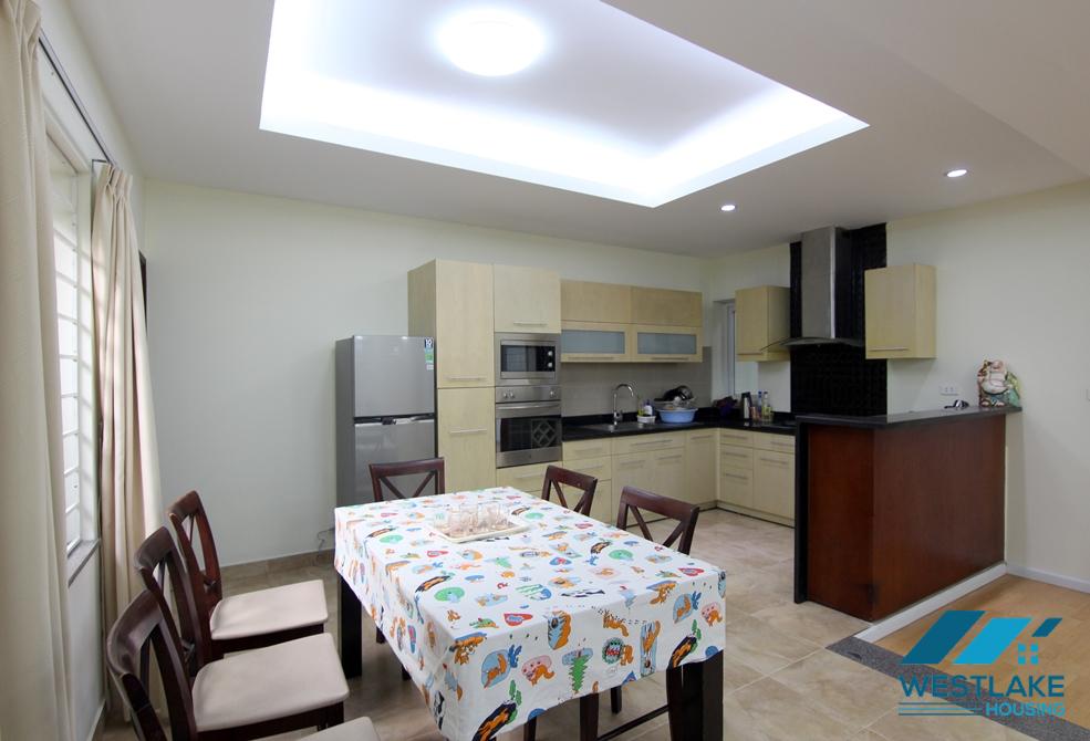 A nice 5 bedroom house by the West Lake side for rent in Tay Ho, Ha Noi