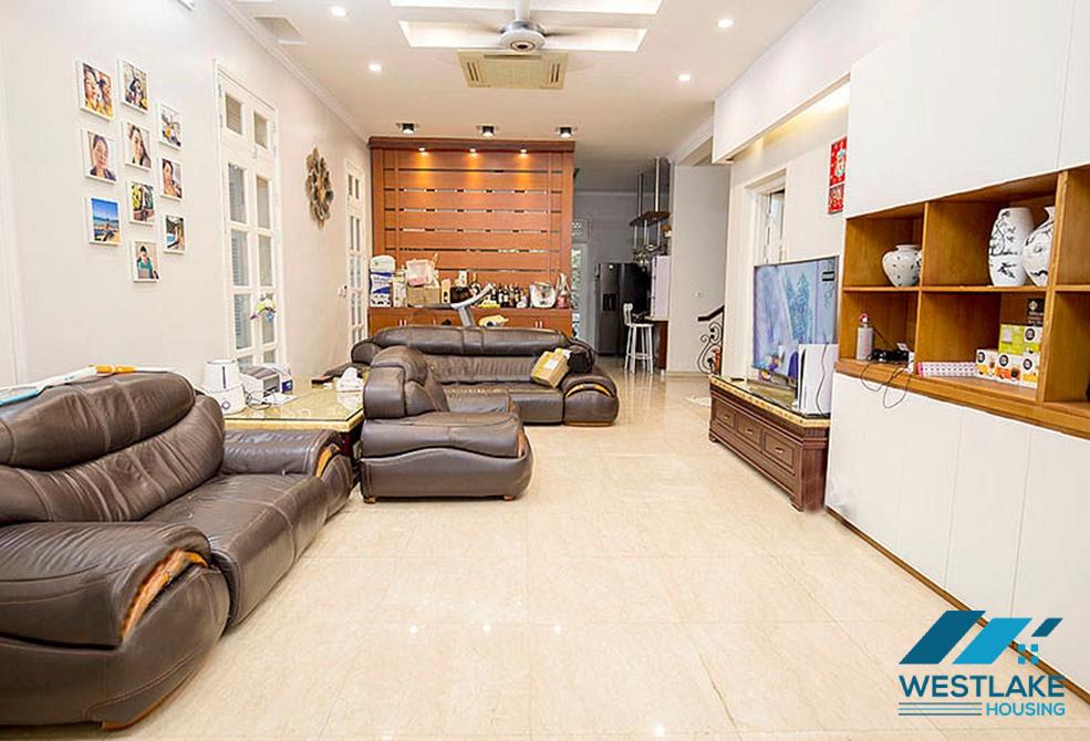 Cho thuê nhà đẹp 4 phòng ngủ tại Ciputra, Tây Hồ – Đầy đủ nội thất, khu yên tĩnh Cho thuê nhà đẹp 4 phòng ngủ tại Ciputra, Tây Hồ – Đầy đủ nội thất, khu yên tĩnh