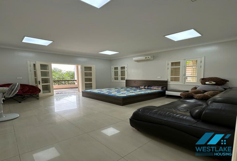 Cho thuê nhà đẹp 4 phòng ngủ tại Ciputra, Tây Hồ – Đầy đủ nội thất, khu yên tĩnh Cho thuê nhà đẹp 4 phòng ngủ tại Ciputra, Tây Hồ – Đầy đủ nội thất, khu yên tĩnh