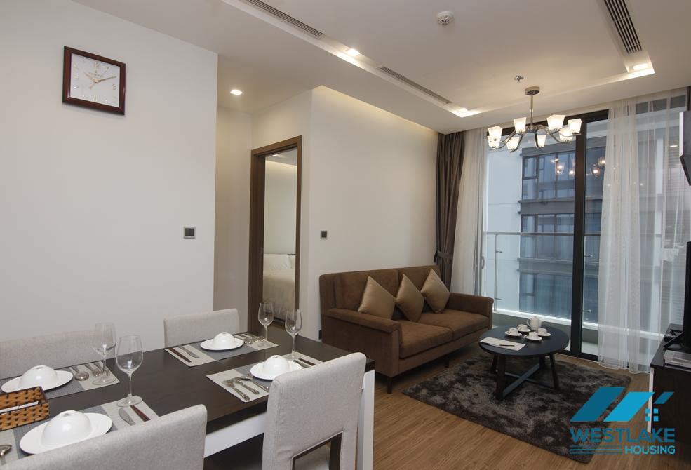A modern 1 bedroom apartment for rent in Vinhome Metropolis, Ba Dinh, Ha Noi