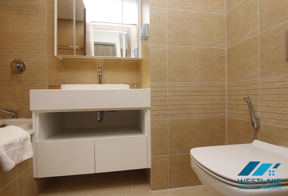 A bright and new apartment for rent in Vinhome Metropolis, Lieu Giai st, Ba Dinh, Ha Noi