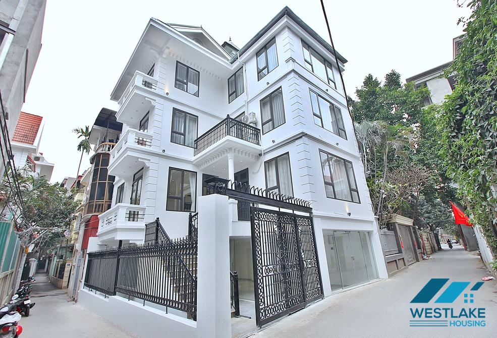 A newly renovated house for rent in To Ngoc Van, Tay Ho