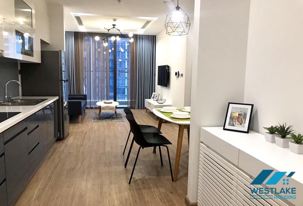 A high-end 1 bedroom apartment for rent in Vinhomes Metropolis, Ba Dinh