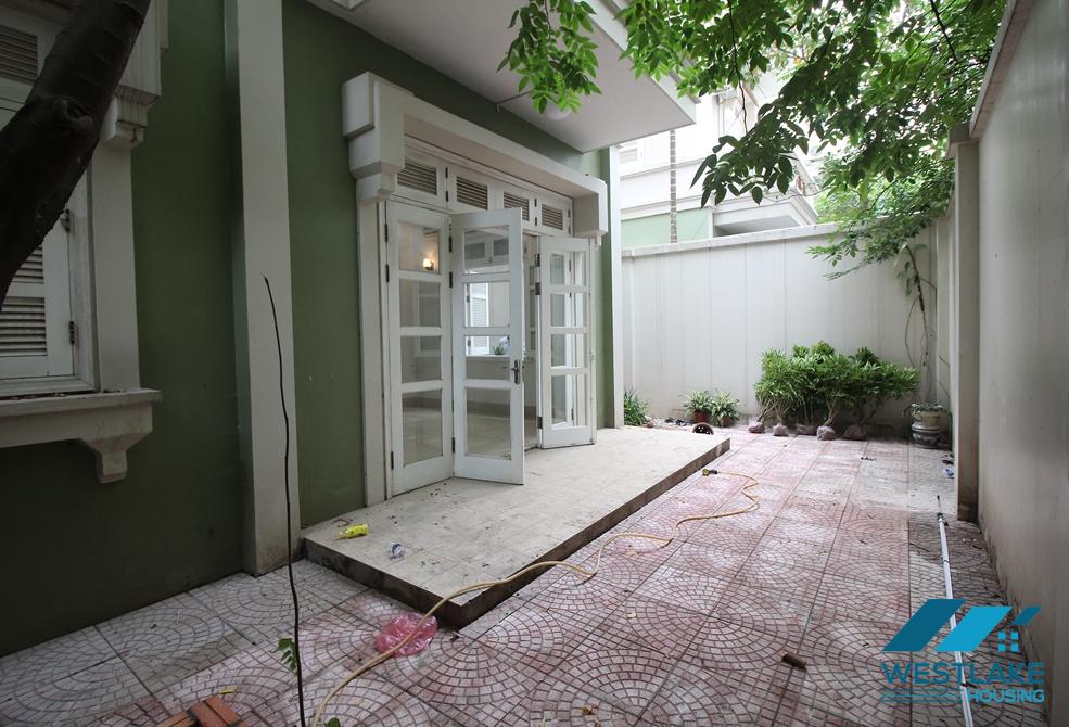 Cho thuê biệt thự đẹp tại khu T, khu đô thị Ciputra Hanoi International City.