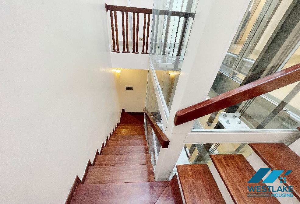 Biệt thự 4 phòng ngủ sang trọng tại Ciputra, Tây Hồ Biệt thự 4 phòng ngủ sang trọng tại Ciputra, Tây Hồ