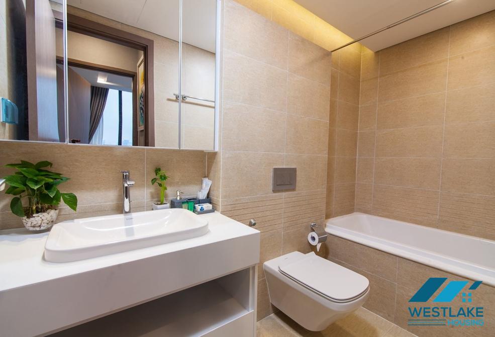 A gorgeous 1 bedroom apartment for rent in Vinhome Metropolis, Ba Dinh