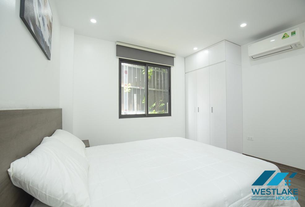 A modern 02 bedroom apartment for rent in Tay Ho street, Ha Noi