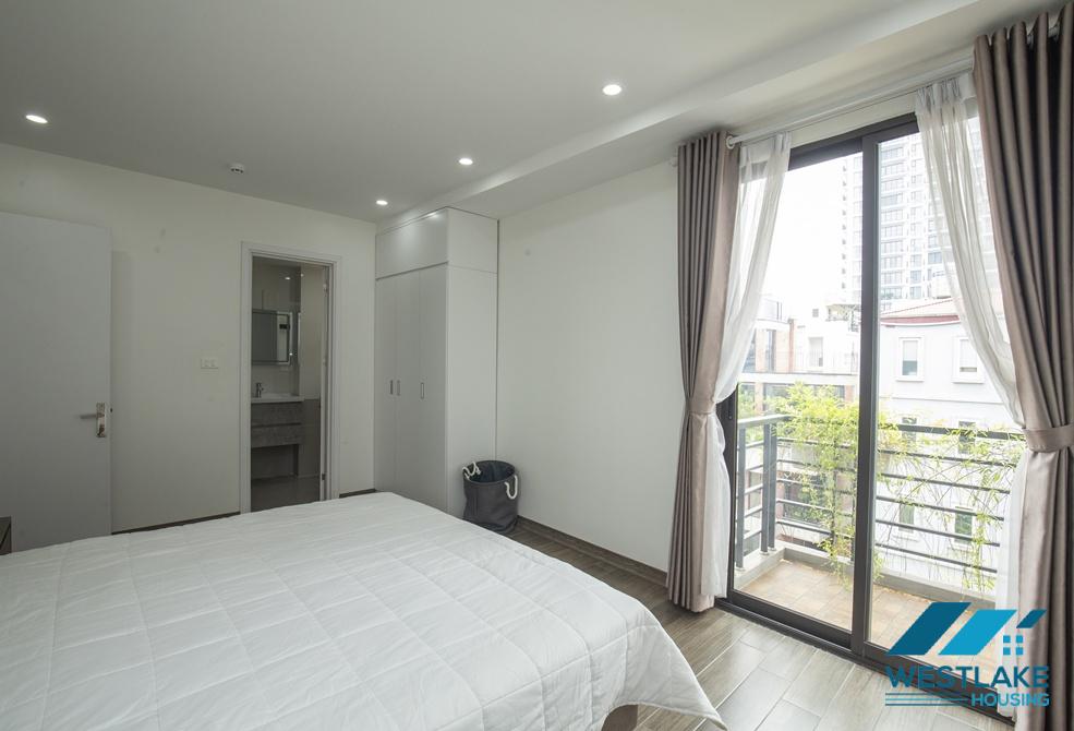 A modern 02 bedroom apartment for rent in Tay Ho street, Ha Noi