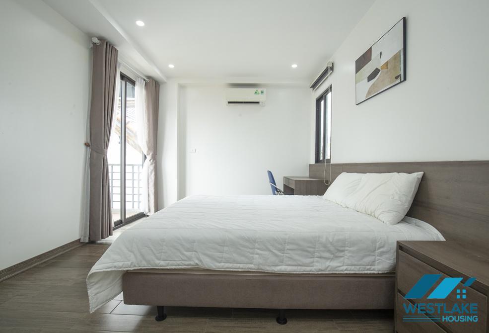 A modern 02 bedroom apartment for rent in Tay Ho street, Ha Noi