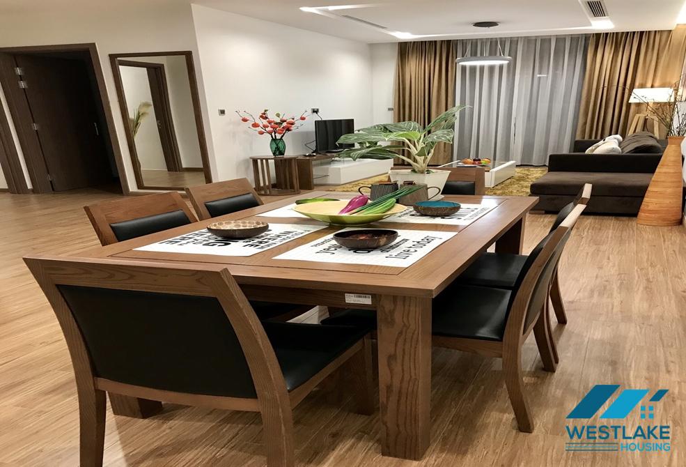 Elegant and modern 3-bedroom apartment in Vinhomes Metropolis Elegant and modern 3-bedroom apartment in Vinhomes Metropolis