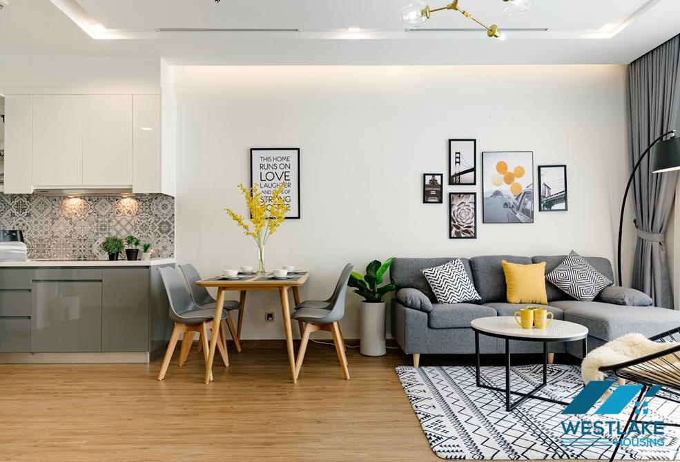 A stylish 2 bedroom apartment for rent in Vinhomes Metropolis, Ba Dinh, Ha Noi