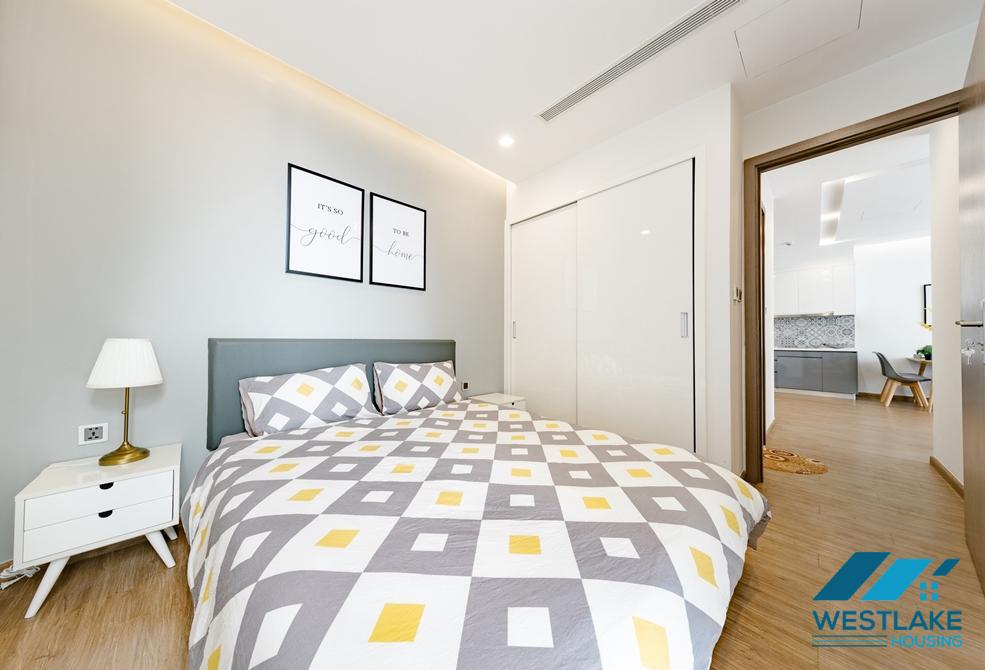 A stylish 2 bedroom apartment for rent in Vinhomes Metropolis, Ba Dinh, Ha Noi