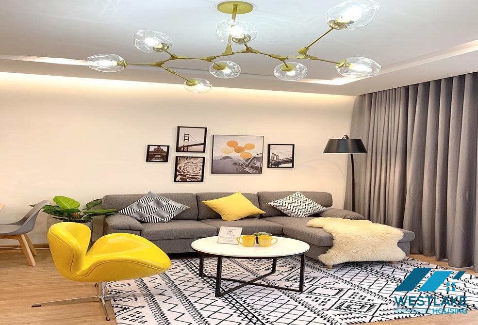A stylish 2 bedroom apartment for rent in Vinhomes Metropolis, Ba Dinh, Ha Noi