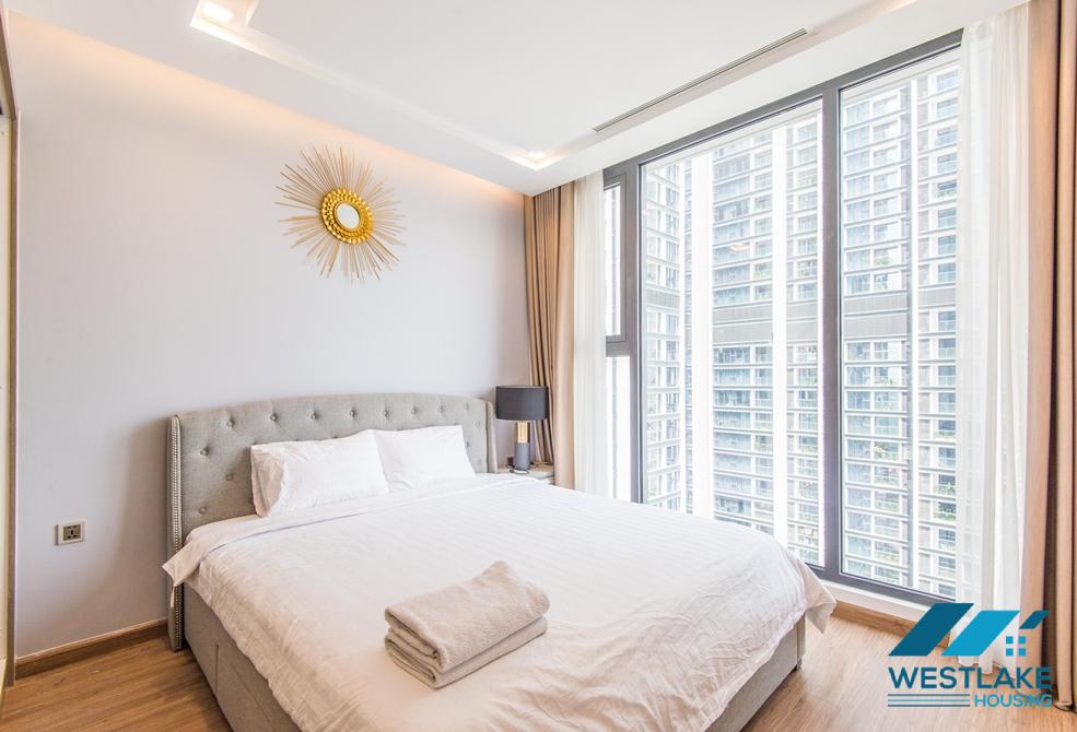 Beautiful bright 2-bedroom apartment in Vinhomes Metropolis, Ba Dinh Beautiful bright 2-bedroom apartment in Vinhomes Metropolis, Ba Dinh