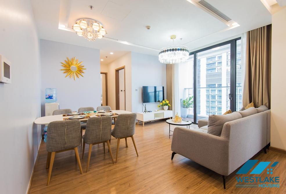 Beautiful bright 2-bedroom apartment in Vinhomes Metropolis, Ba Dinh Beautiful bright 2-bedroom apartment in Vinhomes Metropolis, Ba Dinh