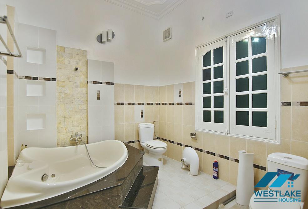 Unfurnished 4 bedroom house for rent in Tay Ho, Ha Noi Unfurnished 4 bedroom house for rent in Tay Ho, Ha Noi