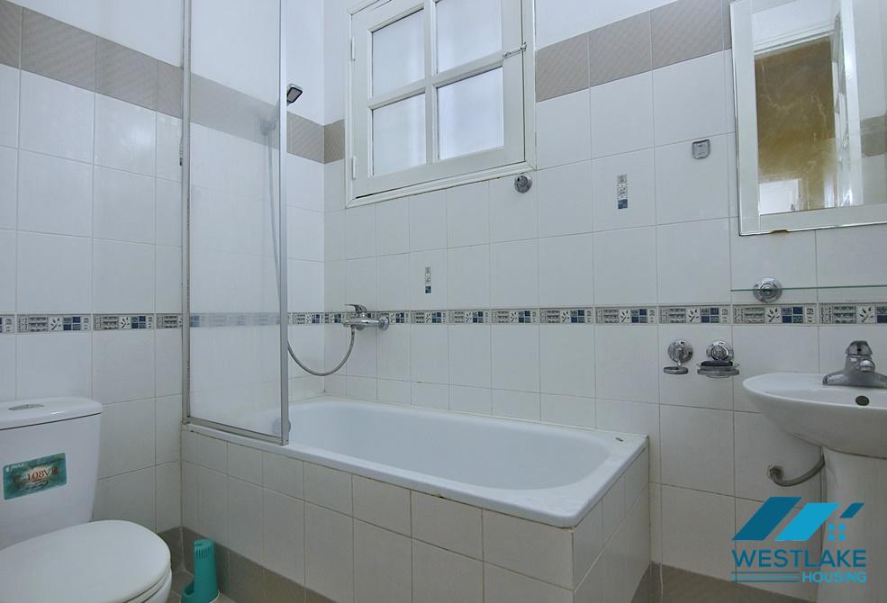 Unfurnished 4 bedroom house for rent in Tay Ho, Ha Noi Unfurnished 4 bedroom house for rent in Tay Ho, Ha Noi