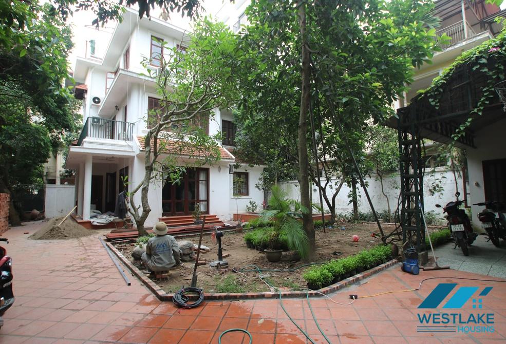 A nice 5 bedroom villa for rent in Tay Ho, Ha Noi