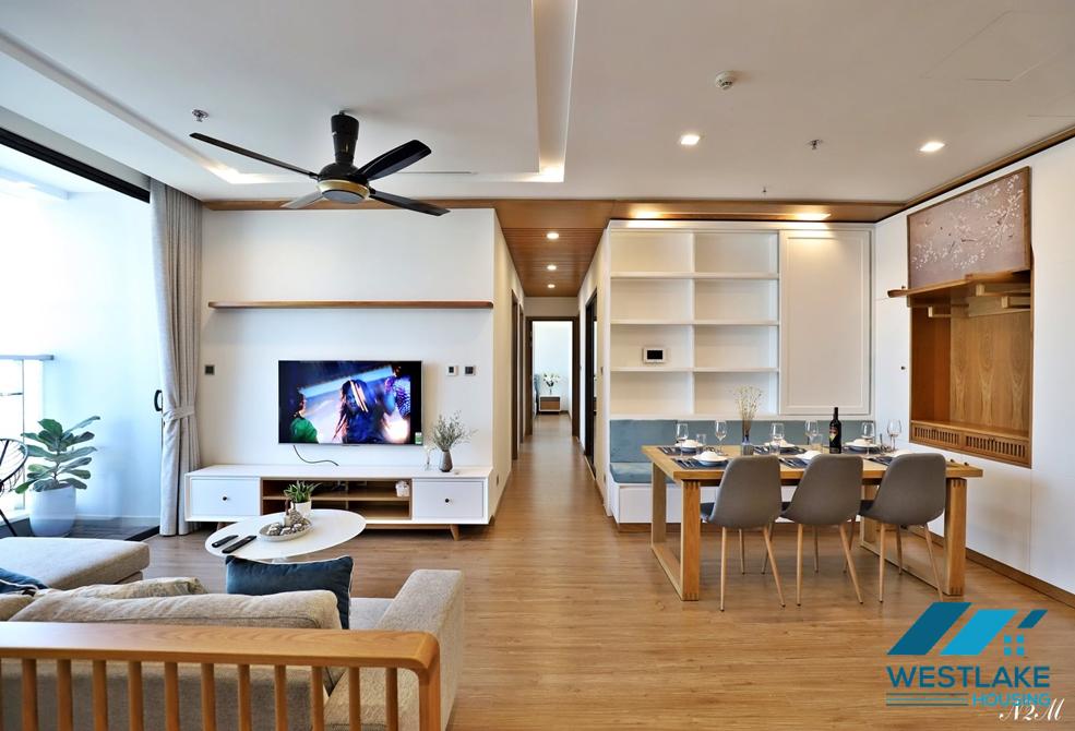 New and modern 3 bedroom apartment for rent in Vinhome metropolis, Ba dinh