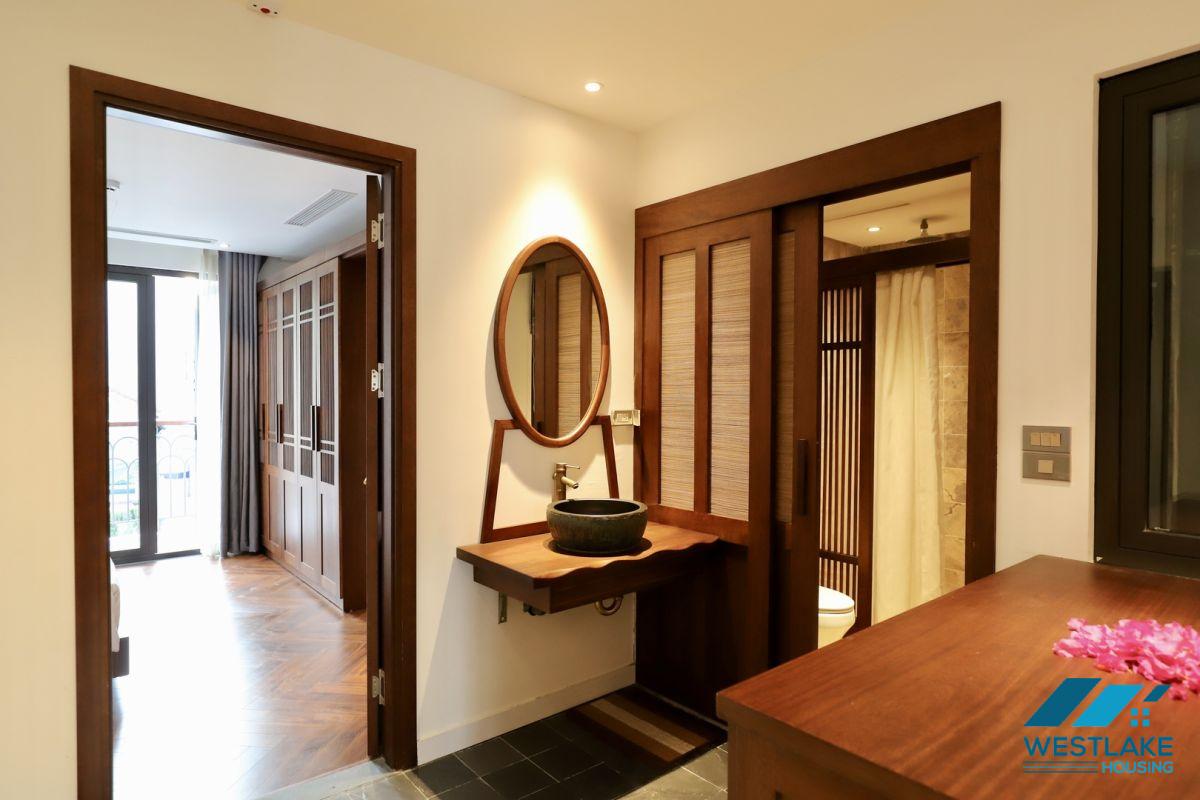 Good quality and lake view, three bedrooms apartment for rent in Truc Bach area, Ha Noi Good quality and lake view, three bedrooms apartment for rent in Truc Bach area, Ha Noi