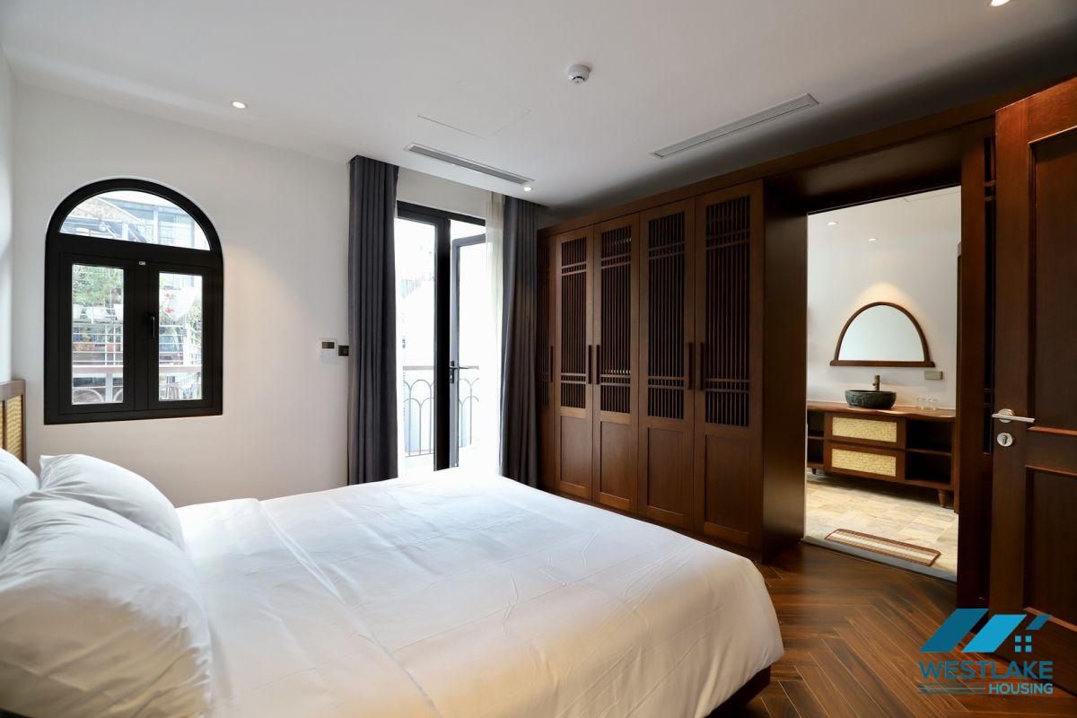 Good quality and lake view, three bedrooms apartment for rent in Truc Bach area, Ha Noi Good quality and lake view, three bedrooms apartment for rent in Truc Bach area, Ha Noi