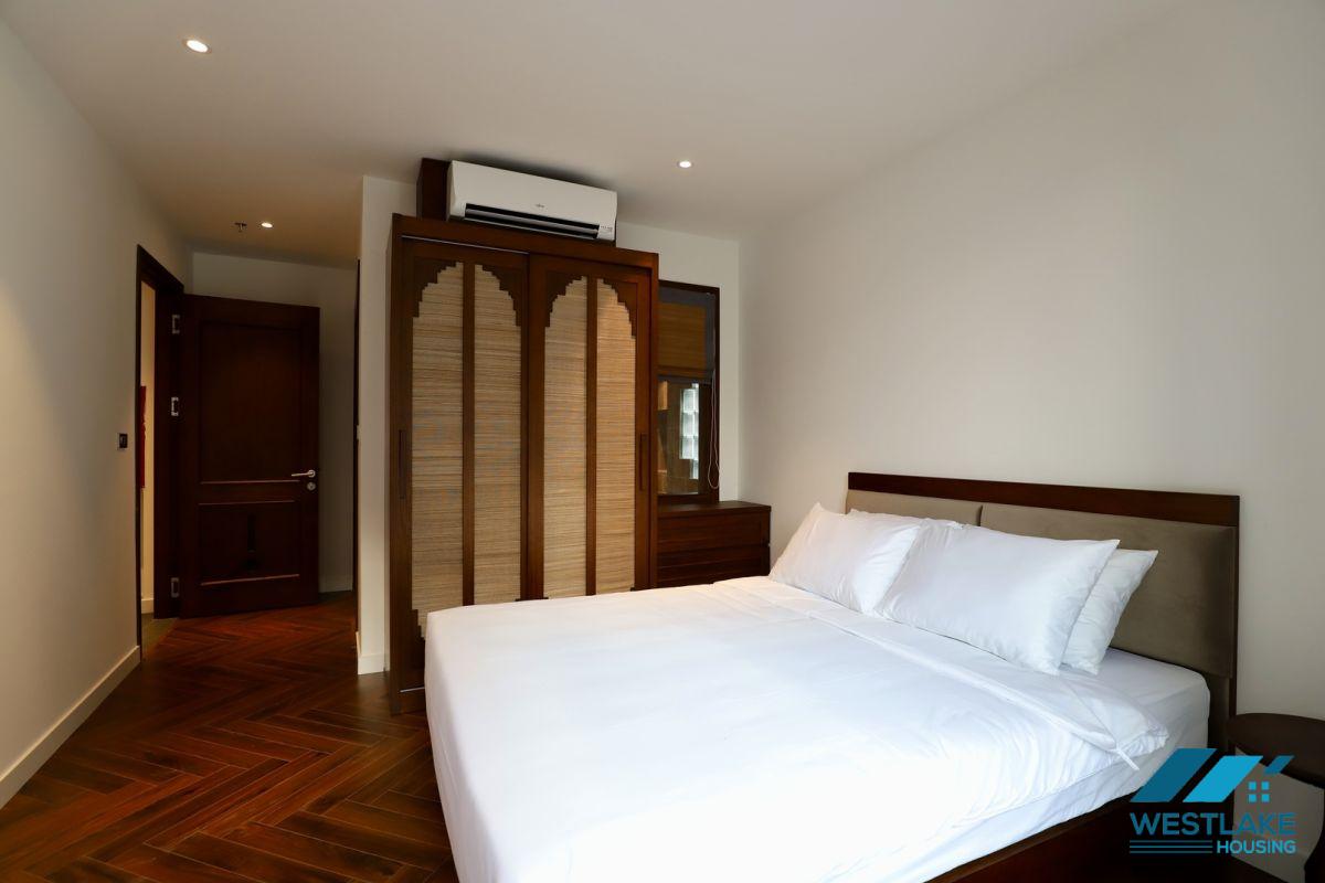 Good quality and lake view, three bedrooms apartment for rent in Truc Bach area, Ha Noi Good quality and lake view, three bedrooms apartment for rent in Truc Bach area, Ha Noi