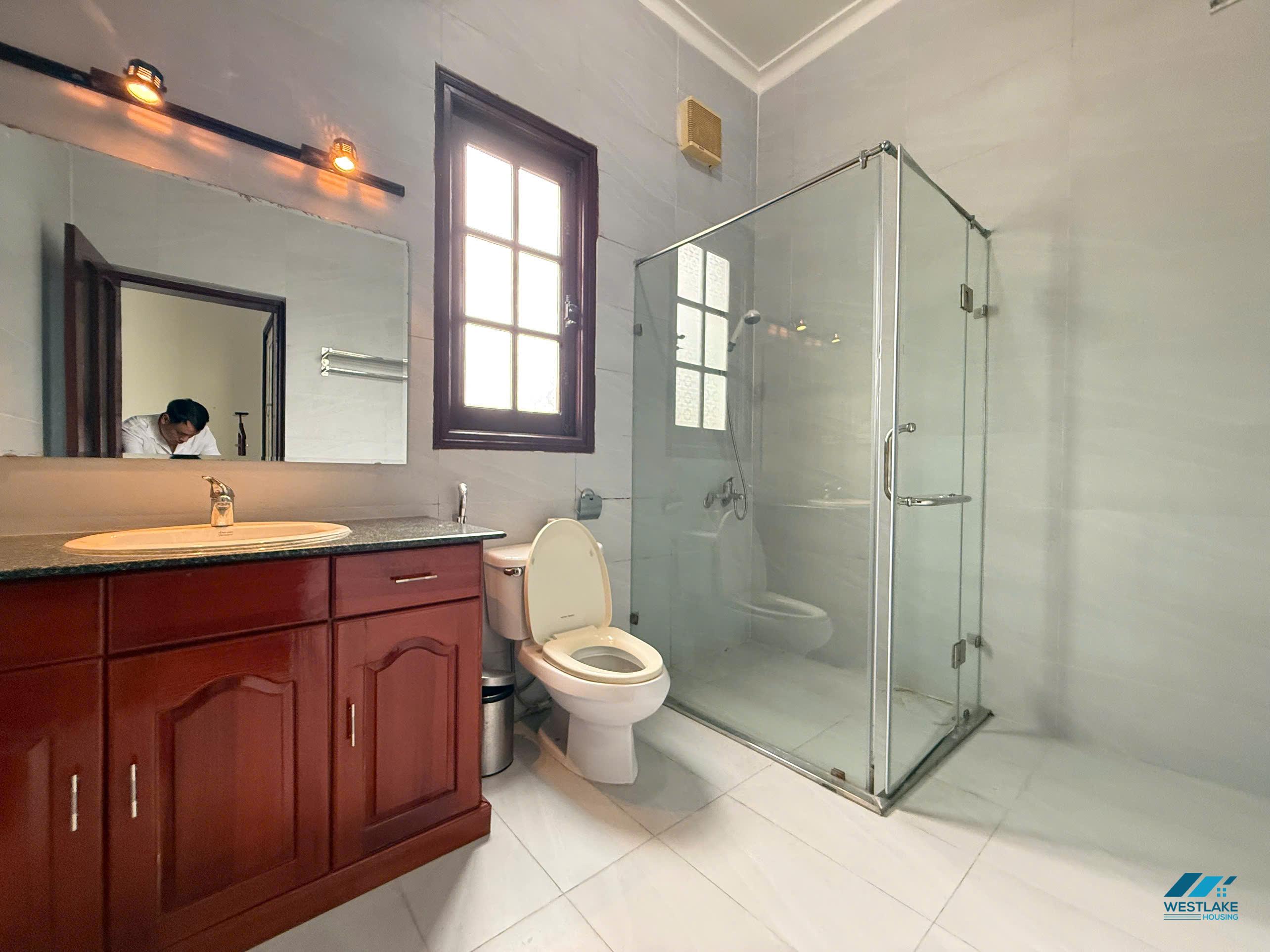 Five bedrooms with out-door pool for rent in Tay Ho, Ha Noi Five bedrooms with out-door pool for rent in Tay Ho, Ha Noi