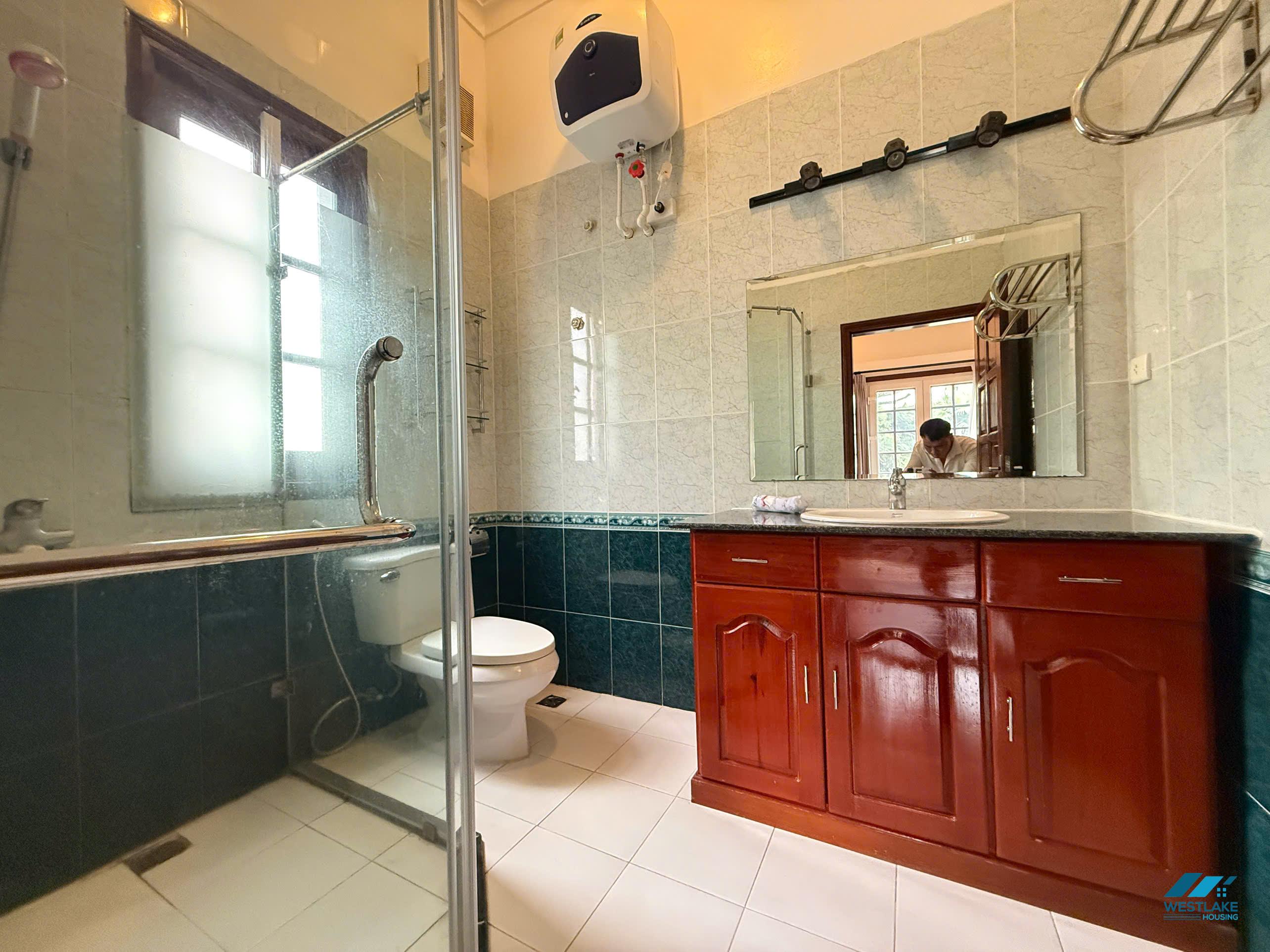 Five bedrooms with out-door pool for rent in Tay Ho, Ha Noi Five bedrooms with out-door pool for rent in Tay Ho, Ha Noi