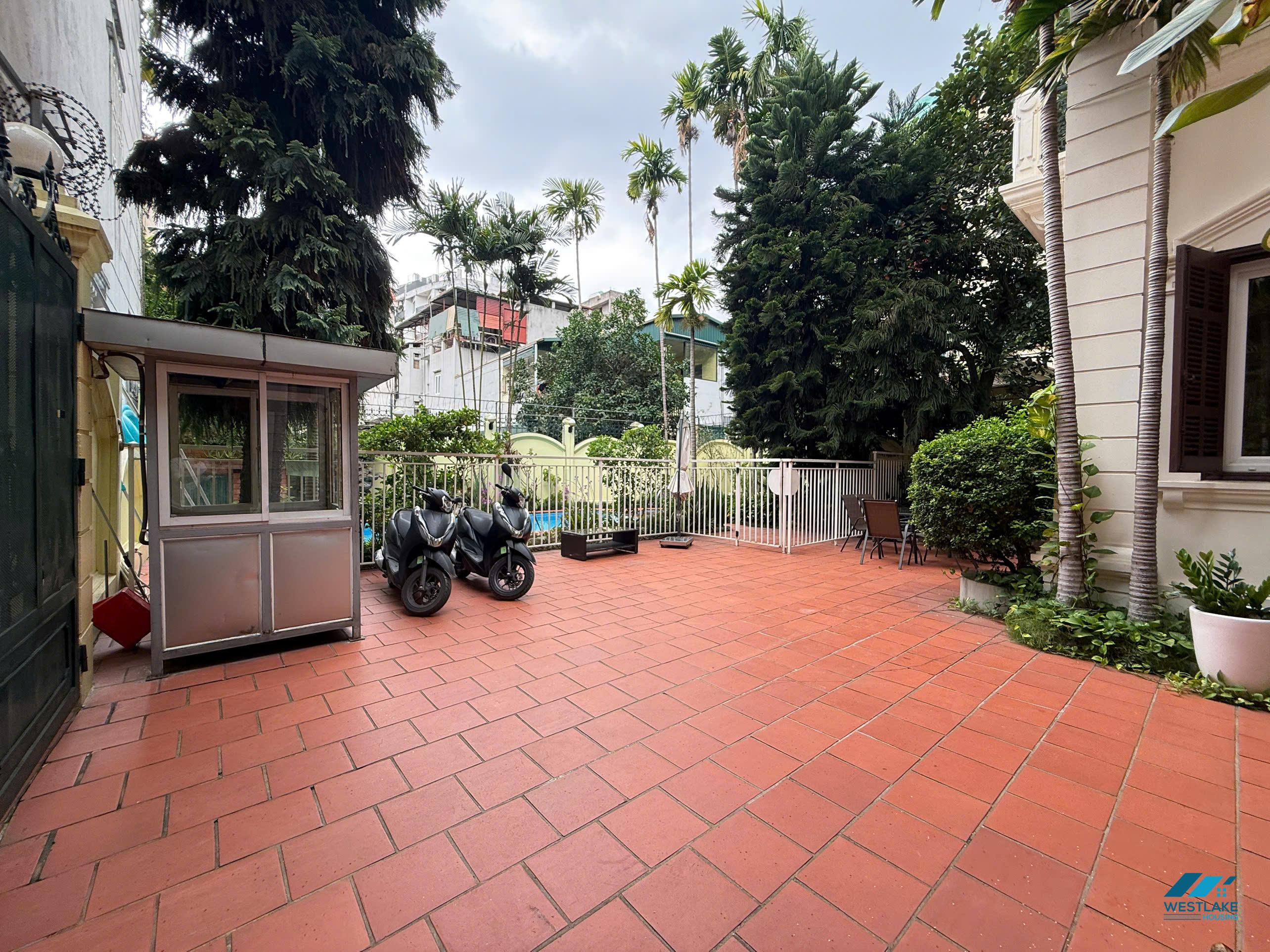 Five bedrooms with out-door pool for rent in Tay Ho, Ha Noi Five bedrooms with out-door pool for rent in Tay Ho, Ha Noi